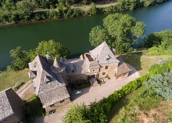 Chateau De Salamon - Plage Privee